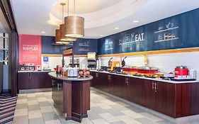Hampton Inn Orlando-Airport